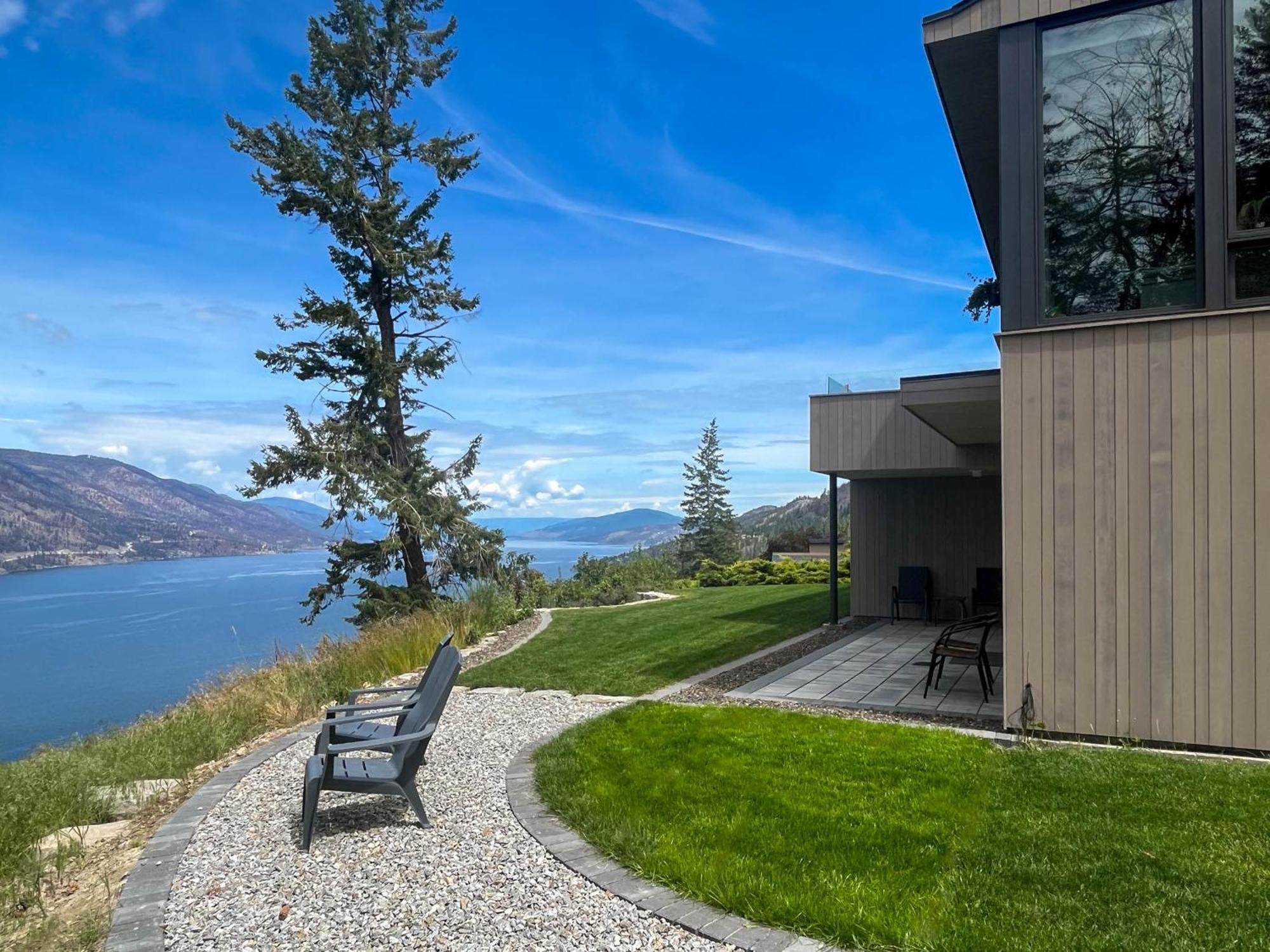 Kelowfornia Lakeview Retreat Kelowna Eksteriør bilde