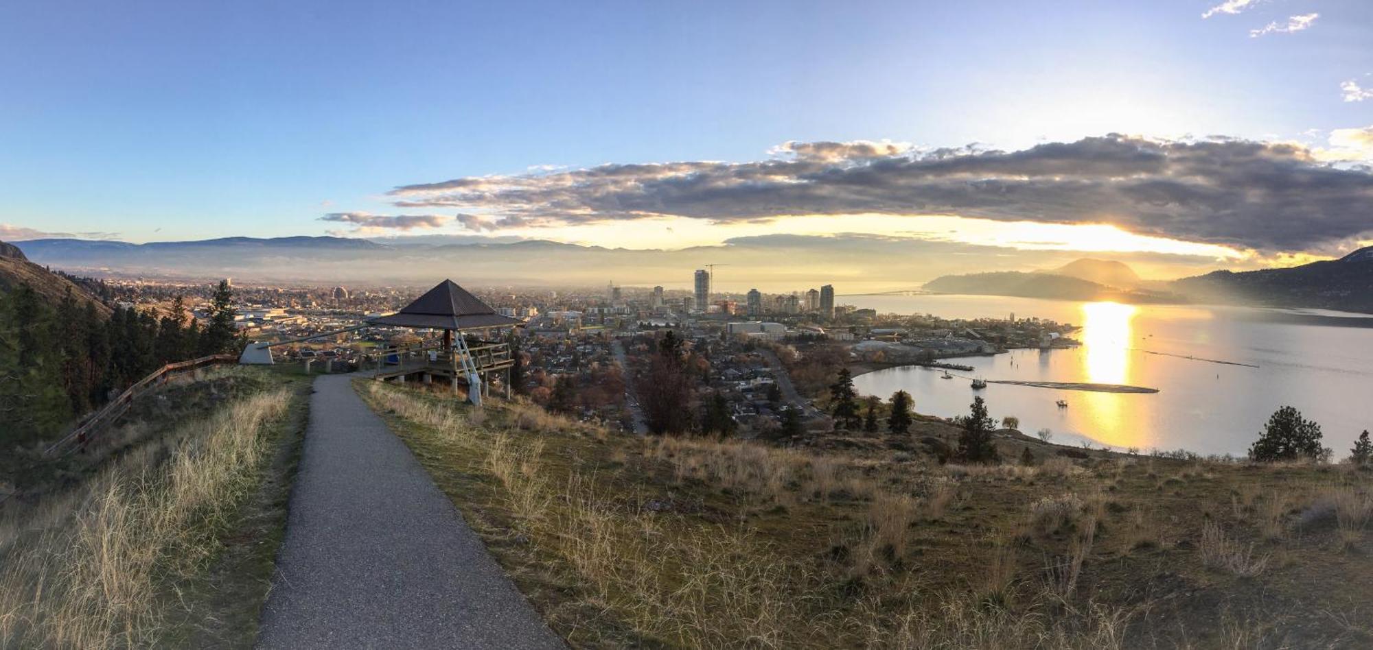 Kelowfornia Lakeview Retreat Kelowna Eksteriør bilde